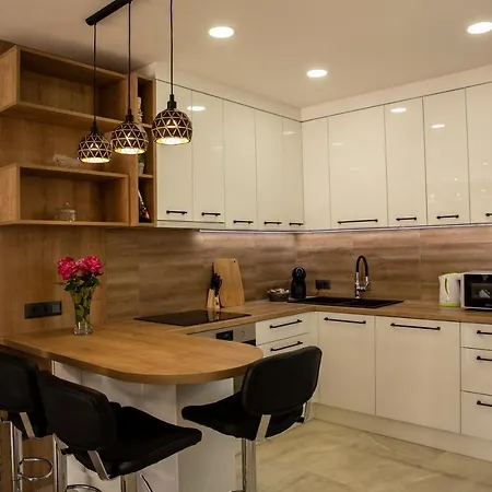 Iadertina Duplex With Garden דירה *