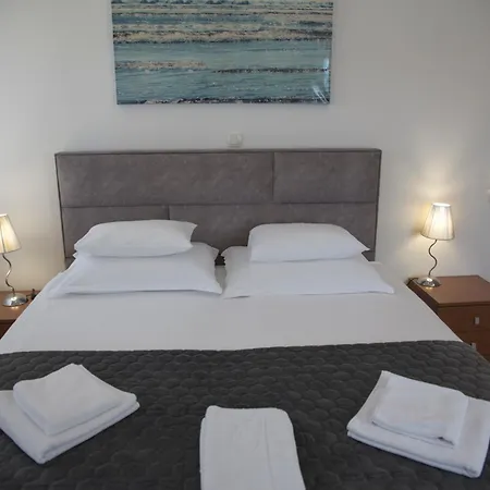 Iadertina Duplex With Garden Lägenhet *