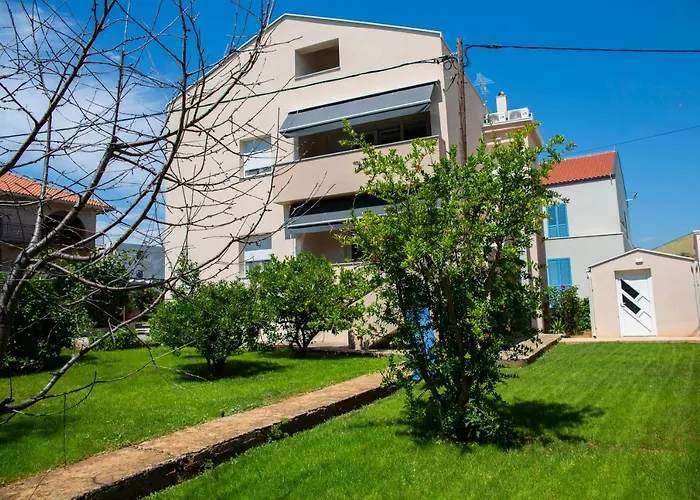 Iadertina Duplex With Garden