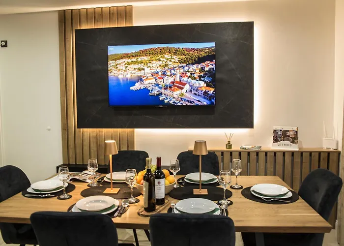 Lägenhet Iadertina Duplex With Garden