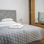 Apartman Iadertina Duplex With Garden Zára