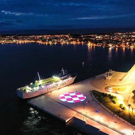 Iadertina Duplex With Garden Daire *