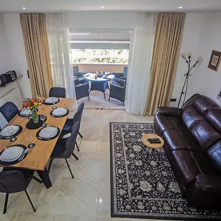 Iadertina Duplex With Garden Daire *