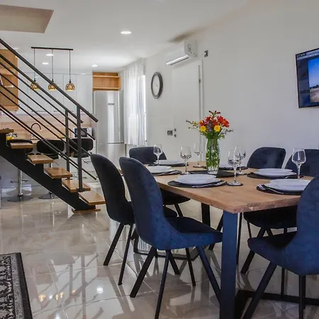 Iadertina Duplex With Garden Διαμέρισμα