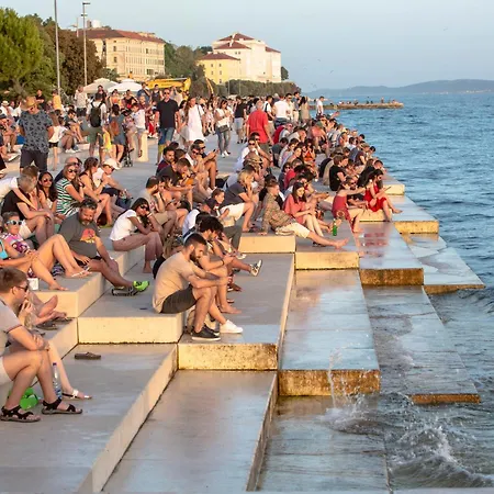 Διαμέρισμα Iadertina Duplex With Garden