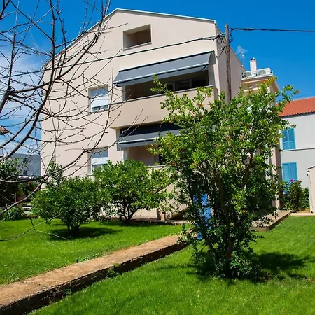 Iadertina Duplex With Garden