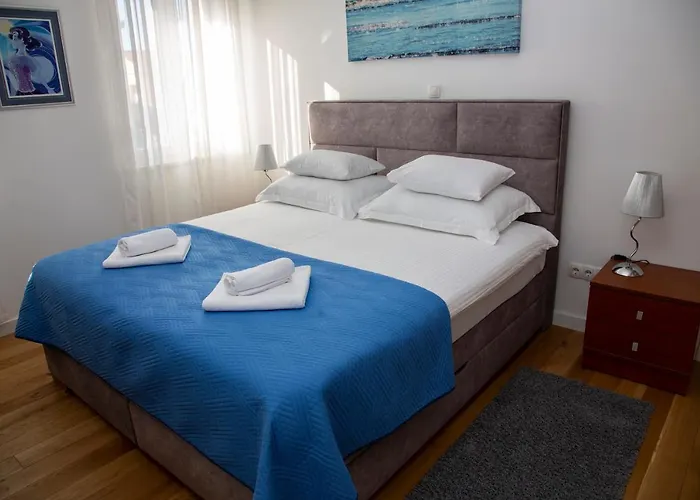 Iadertina Duplex With Garden Appartement