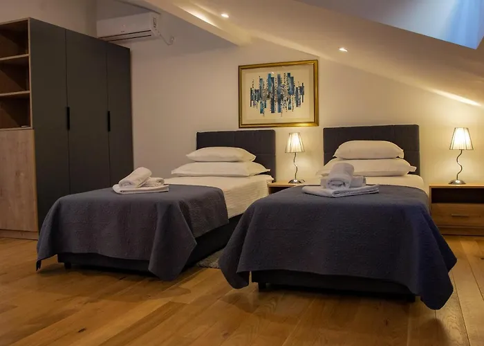 Iadertina Duplex With Garden Appartement Zadar