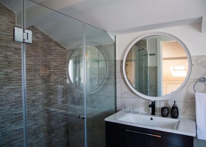 Iadertina Duplex With Garden Задар