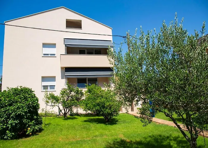 Iadertina Duplex With Garden *