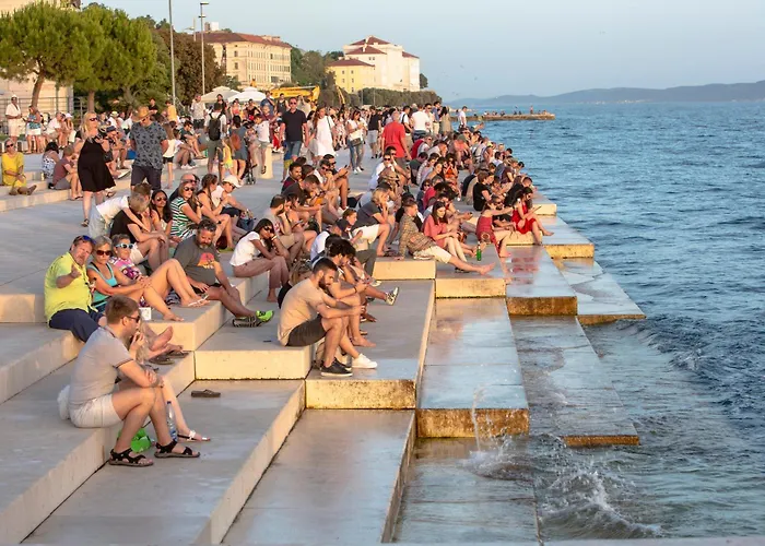 Апартаменти Iadertina Duplex With Garden