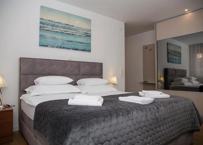 Iadertina Duplex With Garden