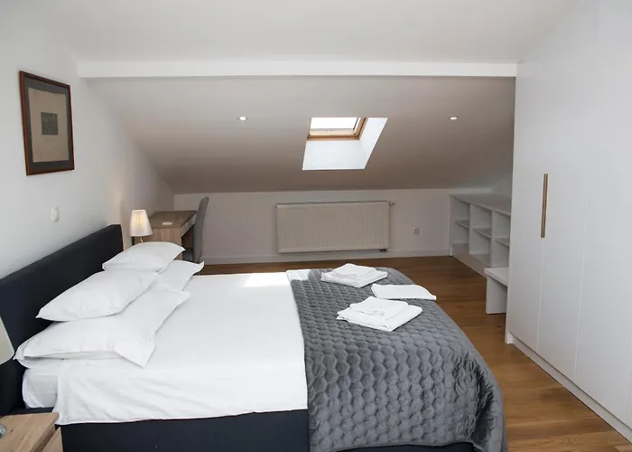 Iadertina Duplex With Garden