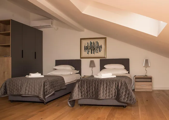 Iadertina Duplex With Garden Апартаменти Задар